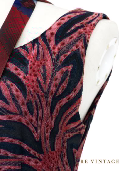 Pepper Red 冷豔美感流動線條短洋裝5