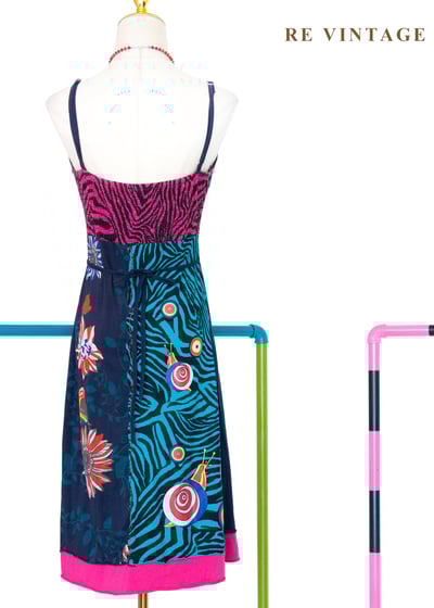 『歐洲寶貝』霓虹迴聲狂歡派對細肩帶洋裝12