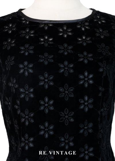 刻畫在夢裡的黑色小花上衣3