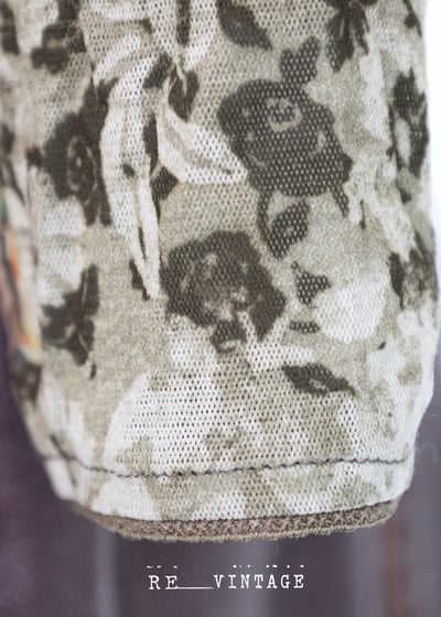 文藝古典圖騰透膚上衣12