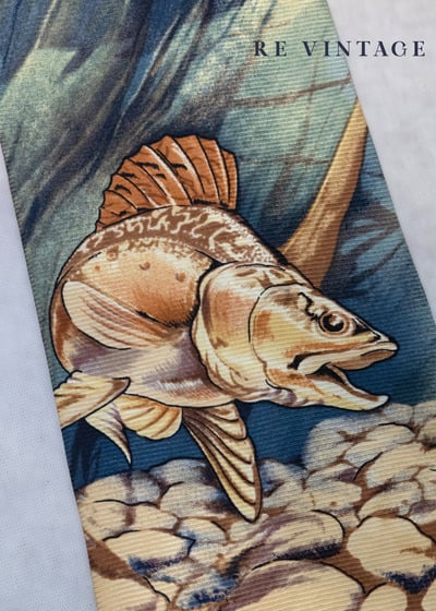 游向深海的夢境 - 寫實生態繪畫水草與深海魚領帶5