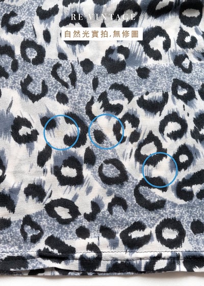 灰黑色小豹紋垂墜領上衣13