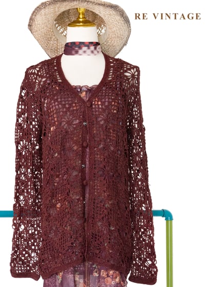 酒紅鉤花暖光透膚罩衫外套7