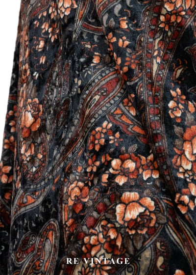 細緻花葉絨布圖騰細肩帶背心10