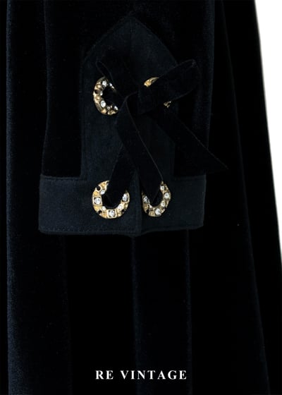 宮廷中優雅叛逆黑絨蕾絲洋裝11