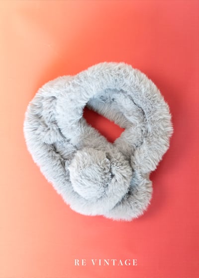 冰山美人灰絨毛圍巾3