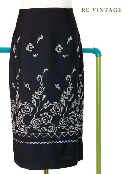 十字繡花卉古典韻味及膝裙（26"）1