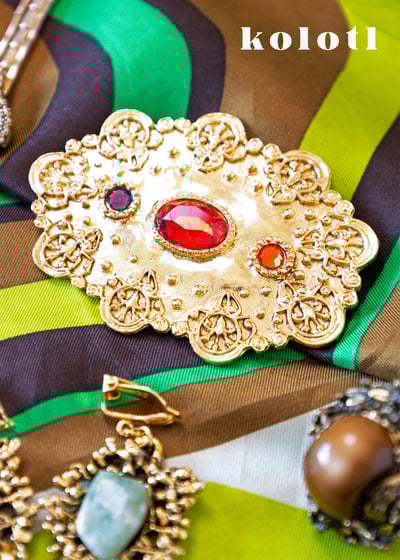 『紐約寶物』寶石皇后古董胸針1