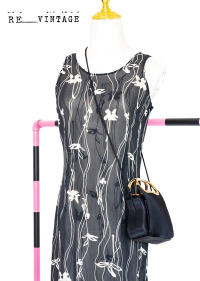 似黑似白小花長洋裝1