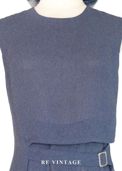 質感單品 - 線條俐落的銀釦迷你洋裝5