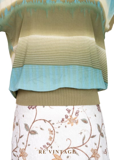 青苔湖水交疊山景上衣3