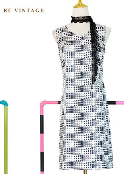 黑白像素幾何靜默洋裝1