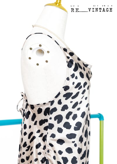 光滑小豹紋露背側邊抽皺洋裝5