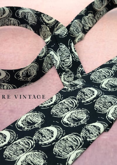 宇宙陰晴圓缺領帶10