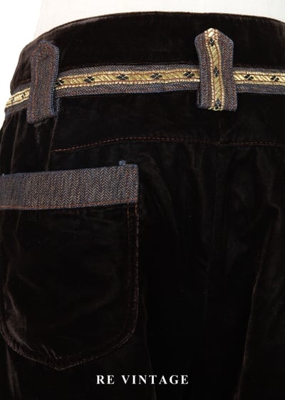 深棕色金線序章絨布短褲（26"）11