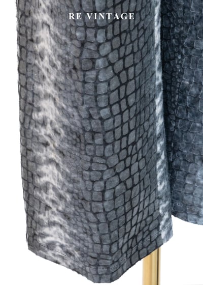 銀灰鱗紋質感冷冽高腰長褲（26-32"）10