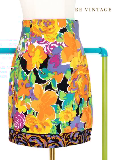 Dragon Fire 盛開花多高腰短裙（27"）1