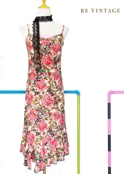 甜美玫瑰獵人細肩帶洋裝1