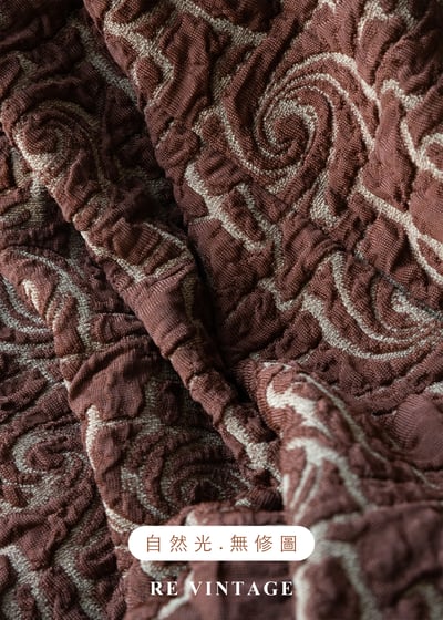 棕紅色漩渦圖騰抽繩領洋裝16