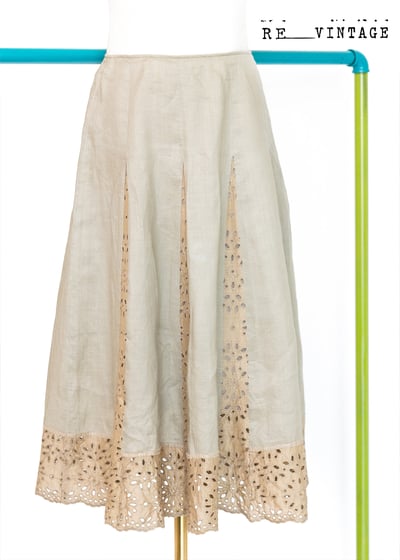 卡其色花花拼接蕾絲中長裙1