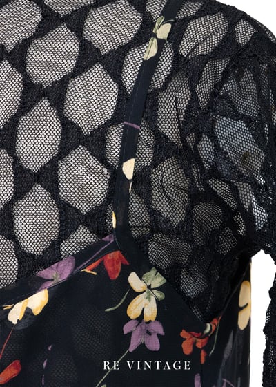 文藝小花透膚細肩帶長洋裝9