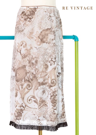 宮廷窗紗外煙幕瀰漫中長裙（22-28"）6