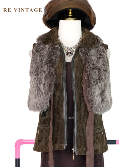 深橄欖綠粗條燈芯絨落葉背心9