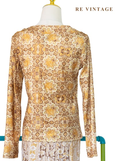 金棕柔和花磚絨布上衣11