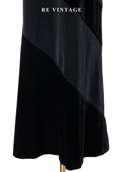 深邃層次流動弧形高腰長裙（24"）7