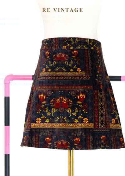 暗夜花毯絨布短裙（28"）1