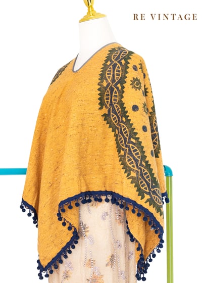 『歐洲寶物』Golden Yellow Pom Pom 漂亮披風罩衫7