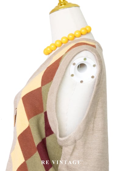 暖色系四色菱格紋針織背心8