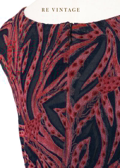 Pepper Red 冷豔美感流動線條短洋裝13