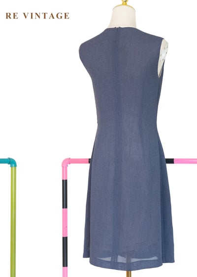 質感單品 - 線條俐落的銀釦迷你洋裝12