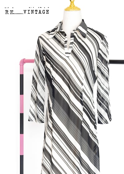 斜紋線條雪紡長洋裝1