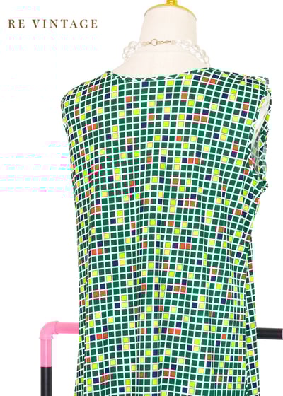 夏日跳格子荷葉裙擺洋裝11