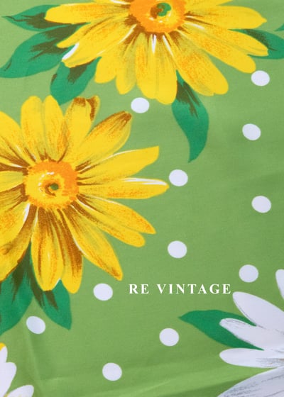 檸檬草地野餐趣絲巾6