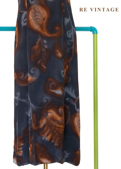 煙灰琥珀如夢似幻圖騰洋裝4