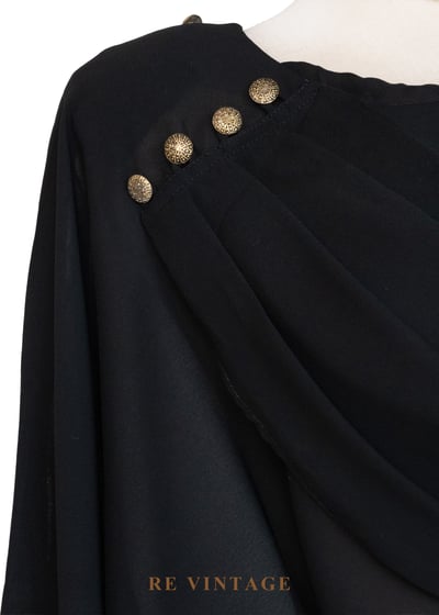 流動微光 - 金釦垂墜感雪紡上衣7