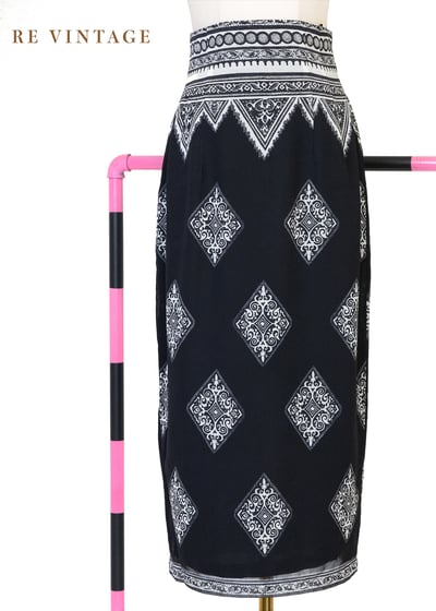 貴族白菱格徽章高腰美裙（24"）1