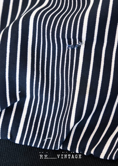 天天深藍線條薄款外套15