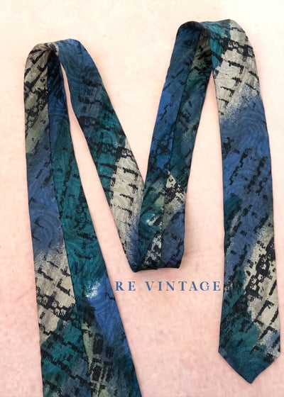 雨後城市 -渲染菱格紋領帶9