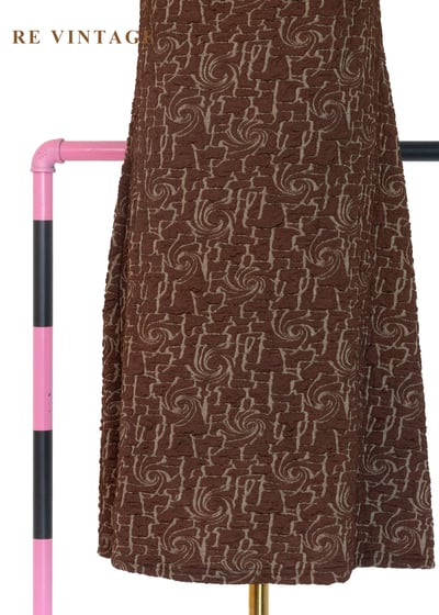 棕紅色漩渦圖騰抽繩領洋裝14