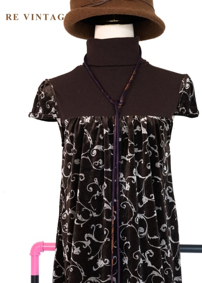 巧克力色高領藤蔓小燈籠迷你洋裝6