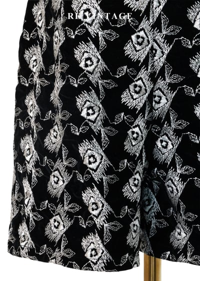 白刺繡圖騰黑系短褲（24-31"）4