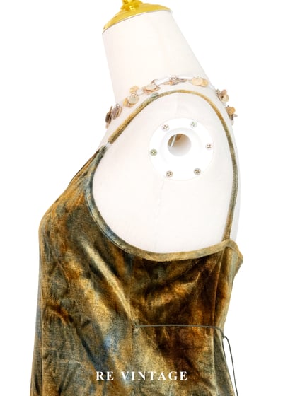 溫暖迷幻金黃綠絨布細肩帶洋裝11