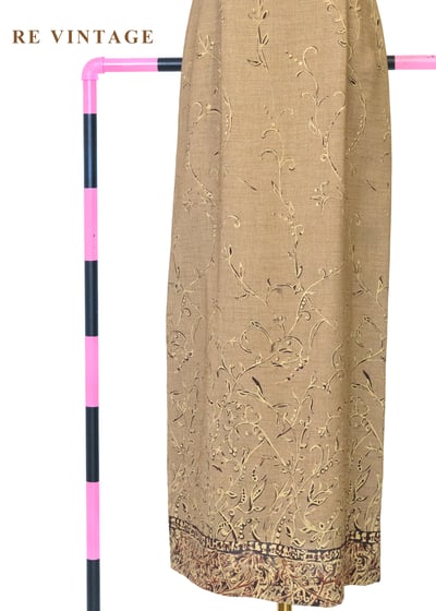 午後的一杯榛果拿鐵 - 藤蔓刺繡長洋裝12