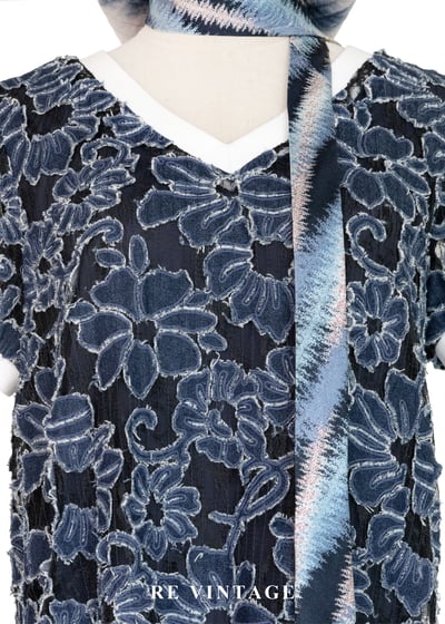 靛藍花瓣堆疊黑蕾絲洋裝5