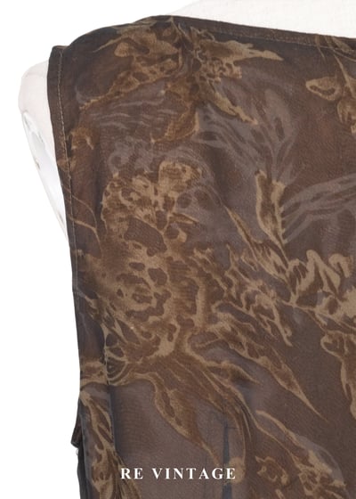 深灰紗中透著橘光抽象花朵長洋裝11