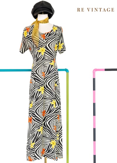 粉黃斑馬花朵洋流長洋裝1
